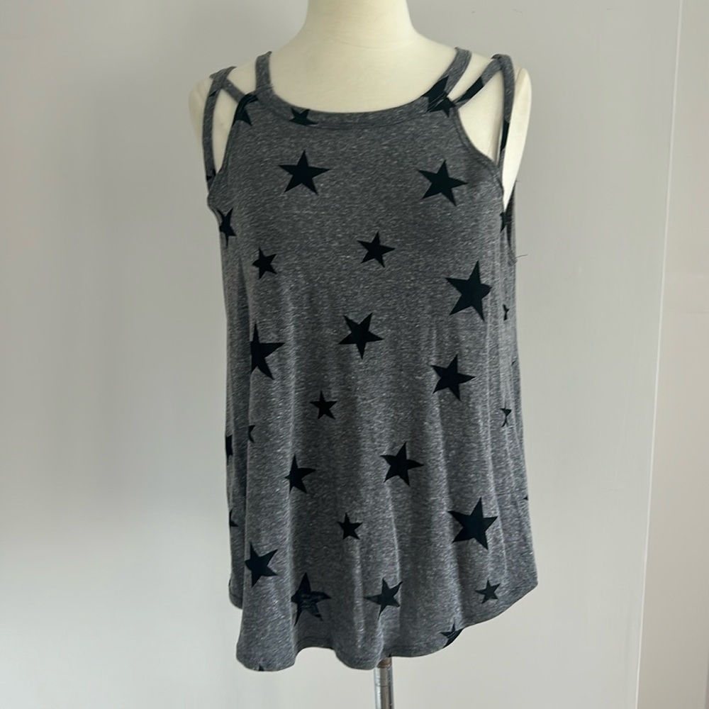 New! Axis Apparel top in perfect condition